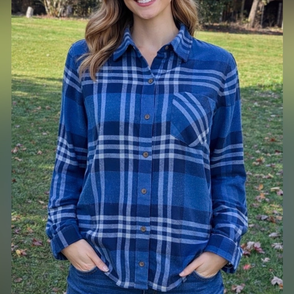 Field & Stream Flannel Blue & Bone Plaid Women’s Size Medium
